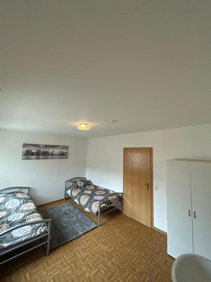 1 Zimmer Fuer 2 Personen Bruchsal Ruhige Lage Bagian luar foto